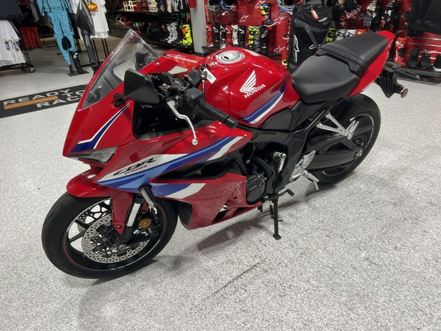2025 Honda CBR650R E-Clutch