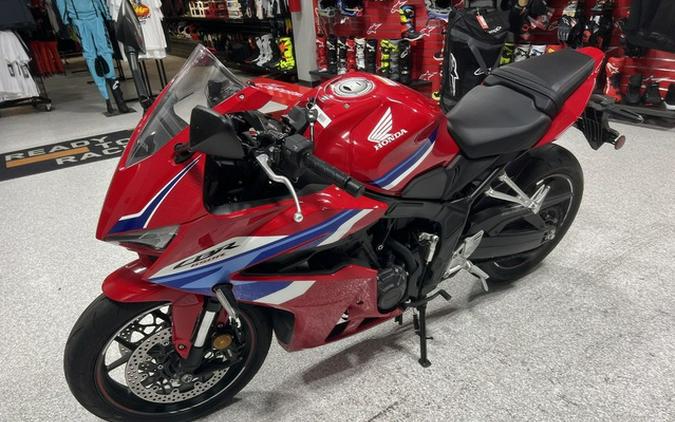 2025 Honda CBR650R E-Clutch