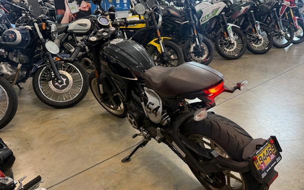 2017 Ducati Scrambler Caf Racer