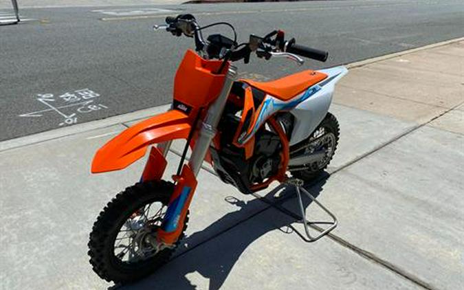 2023 KTM SX-E 3