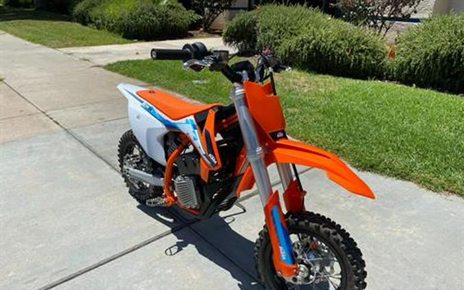 2023 KTM SX-E 3