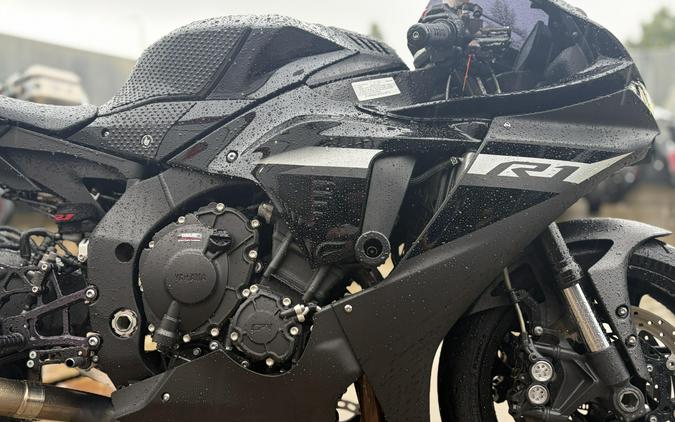 2024 Yamaha YZFR1
