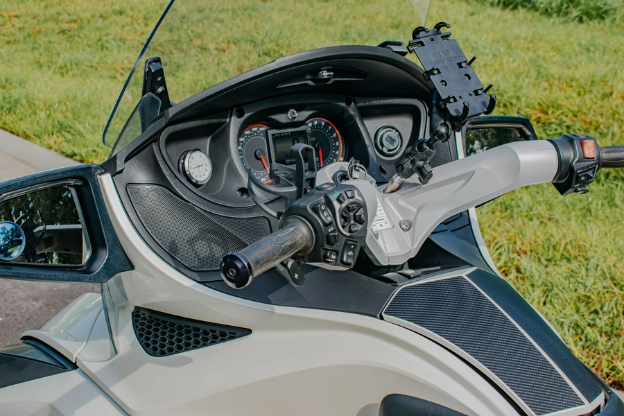 2017 Can-Am Spyder RT Limited