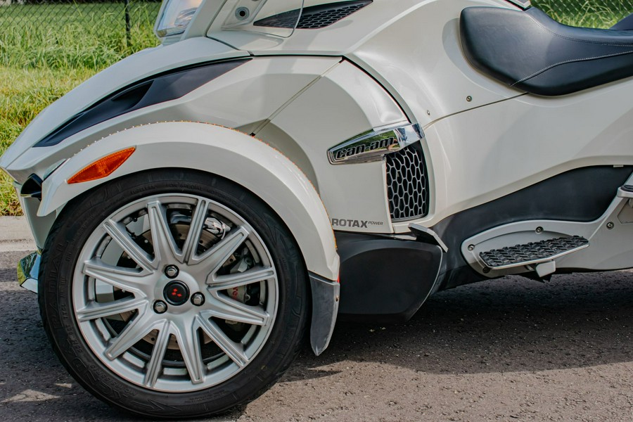 2017 Can-Am Spyder RT Limited