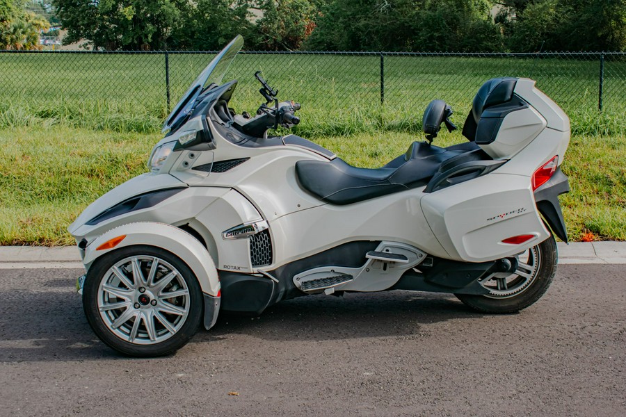 2017 Can-Am Spyder RT Limited