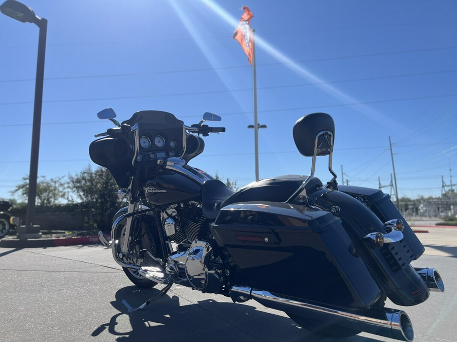 2010 Harley-Davidson® Street Glide® FLHX BLACK
