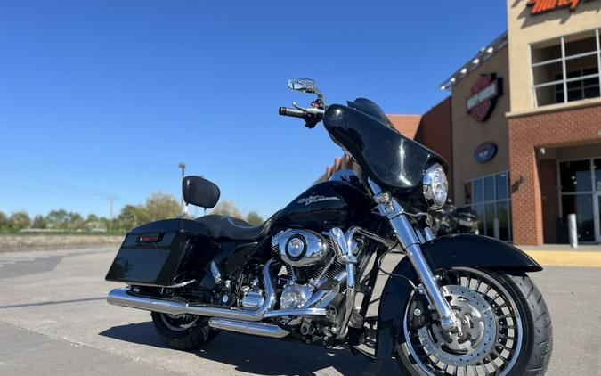 2010 Harley-Davidson® Street Glide® FLHX BLACK