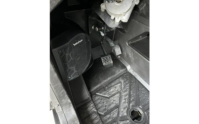 2025 Polaris GENERAL® XP 4 1000 Premium