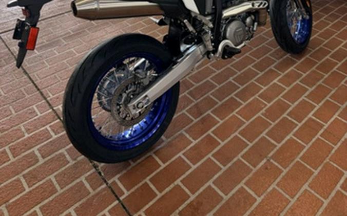 2026 Suzuki DR-Z4SM