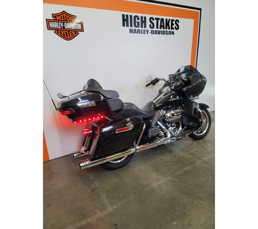 2019 Harley-Davidson Road Glide Ultra Black FLTRU