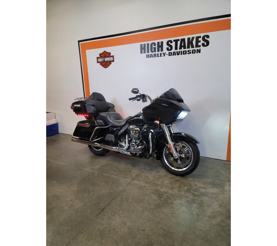 2019 Harley-Davidson Road Glide Ultra Black FLTRU