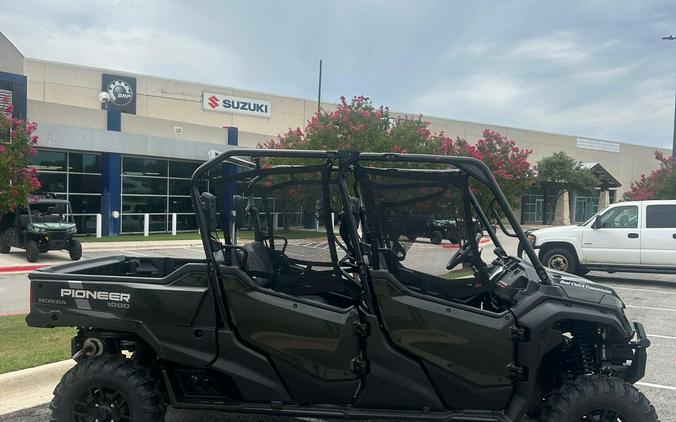 2025 Honda Pioneer 1000-6 Crew Deluxe