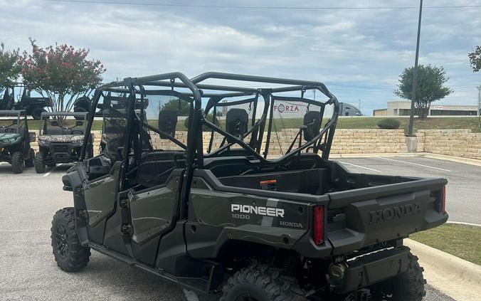 2025 Honda Pioneer 1000-6 Crew Deluxe