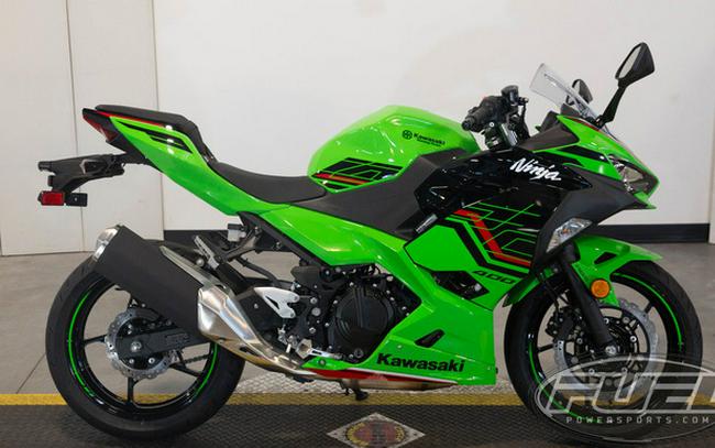 2023 Kawasaki Ninja 400 KRT Edition