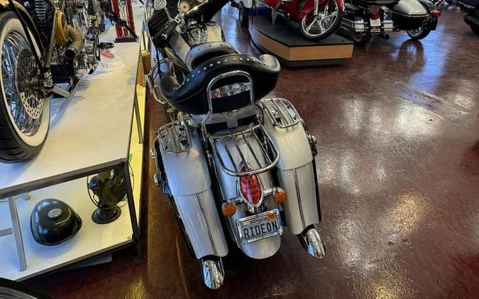 2016 Indian Motorcycle® Chieftain® Star Silver and Thunder Black