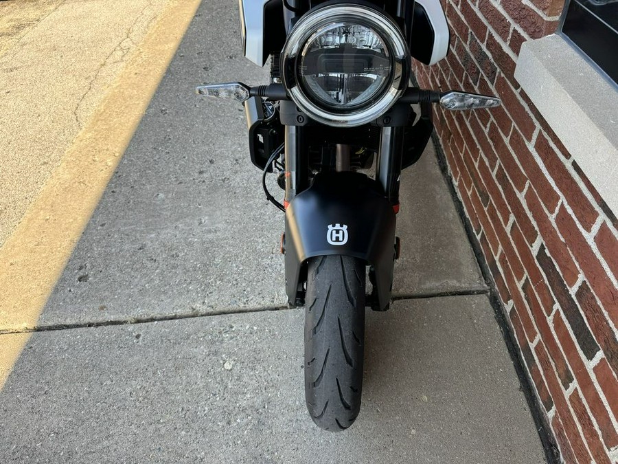 2024 Husqvarna® Vitpilen 401