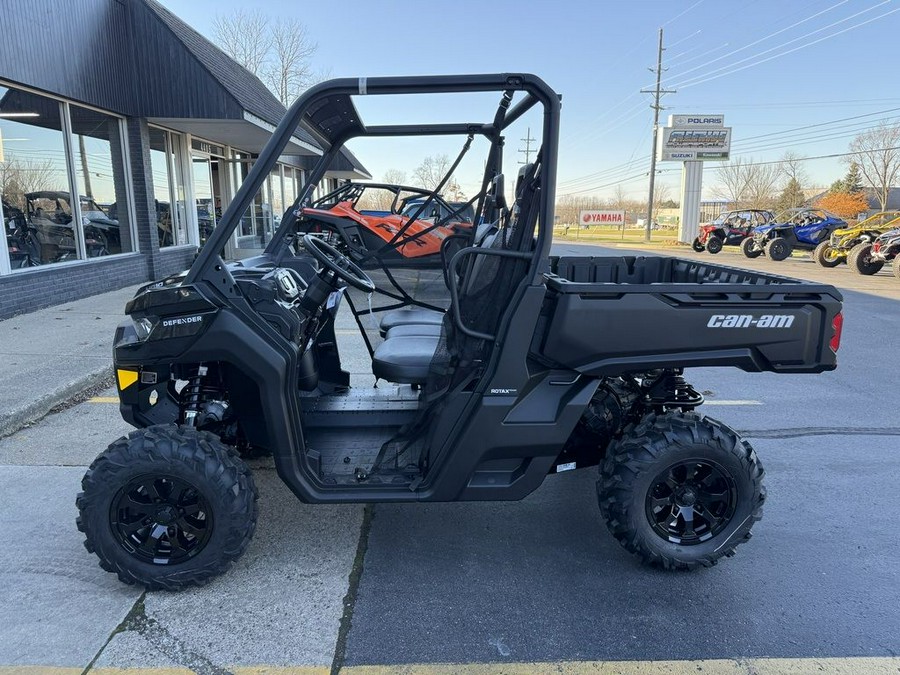 2025 Can-Am® Defender DPS HD10