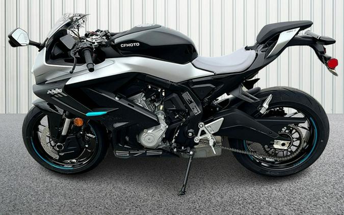 2025 CFMOTO 675 SS