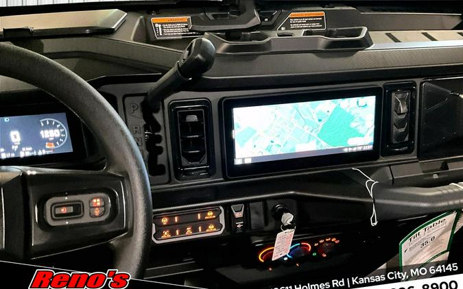2027 Can-Am Defender XU MAX Limited CAB HD11