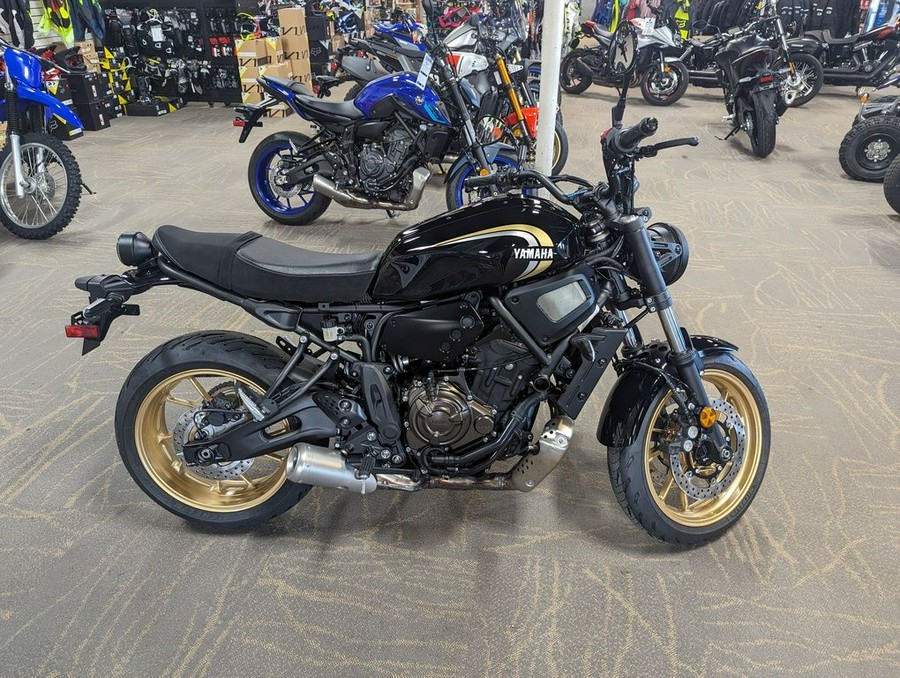 2024 Yamaha XSR700