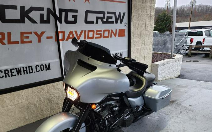 FLHXS 2019 Street Glide® Special