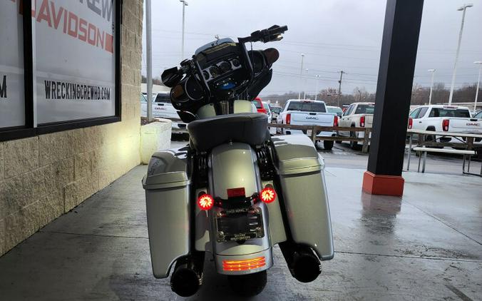 FLHXS 2019 Street Glide® Special