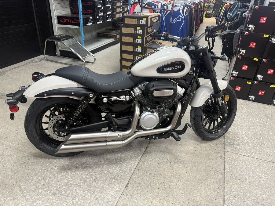 2025 Benda Chinchilla 300