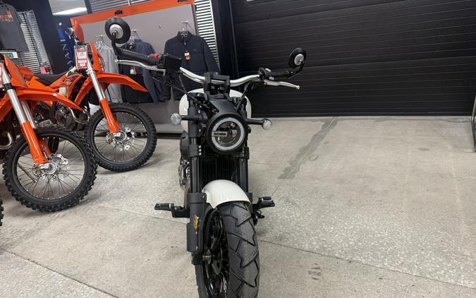 2025 Benda Chinchilla 300