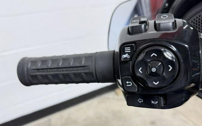 2024 Harley-Davidson FLHX - Street Glide