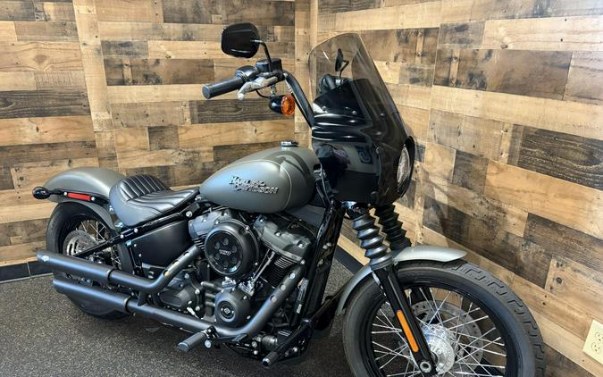 2019 Harley-Davidson® Street Bob® Industrial Gray Denim FXBB