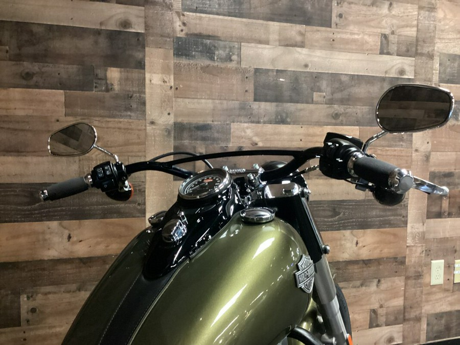 2016 Harley-Davidson Softail Slim Olive Gold FLS103