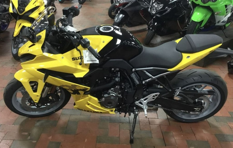 2025 Suzuki GSX-8R