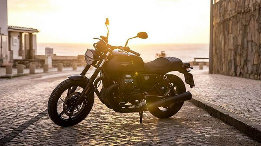 2024 Moto Guzzi V7 Stone - GREEN CAMO