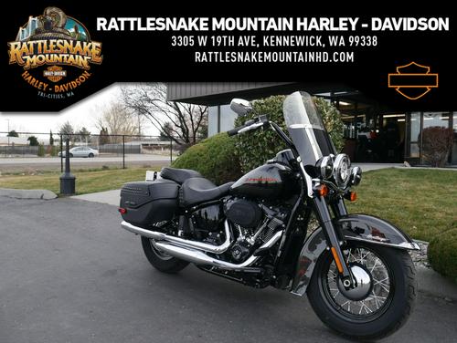 2018 Harley-Davidson Softail Heritage Classic 114 Review — From...