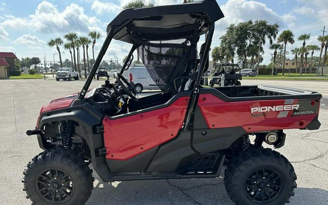 2024 Honda Pioneer 1000 Deluxe