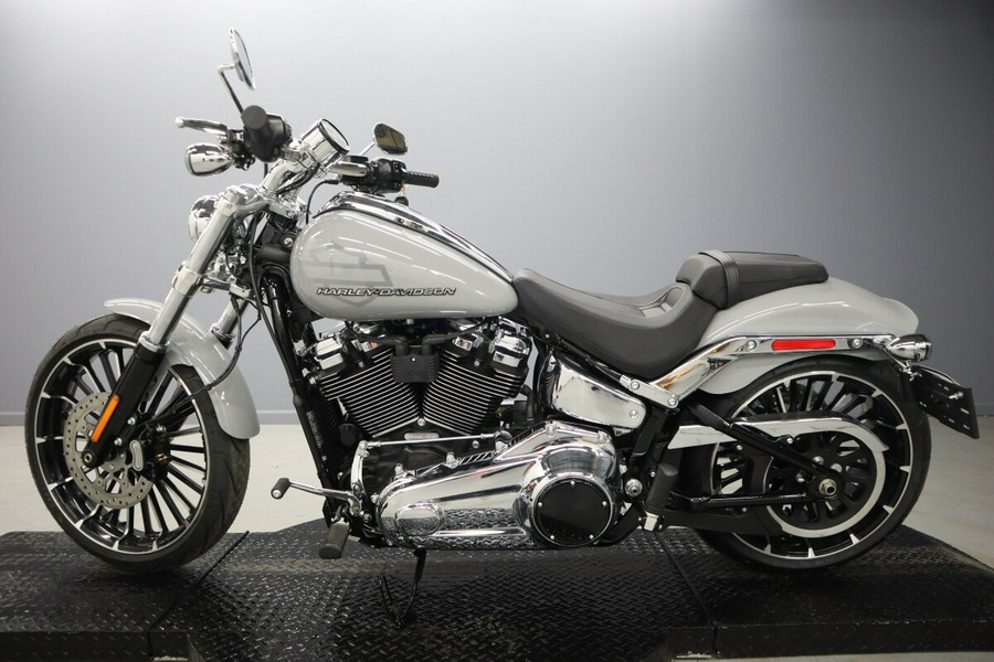 2025 Harley-Davidson Breakout