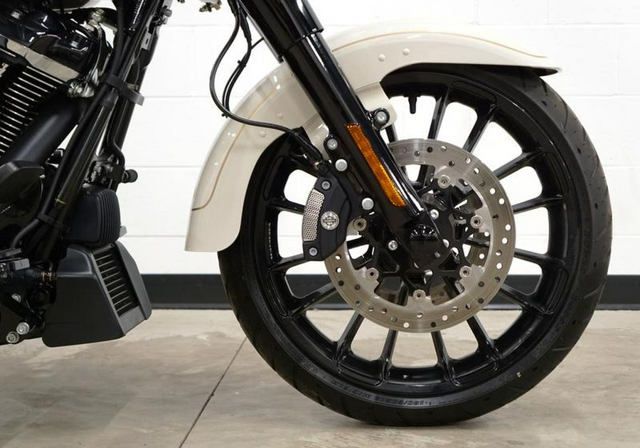 2023 Harley-Davidson® FLRT - Freewheeler®