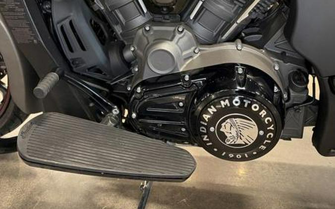 2023 Indian Motorcycle® Challenger® Dark Horse® Titanium Smoke