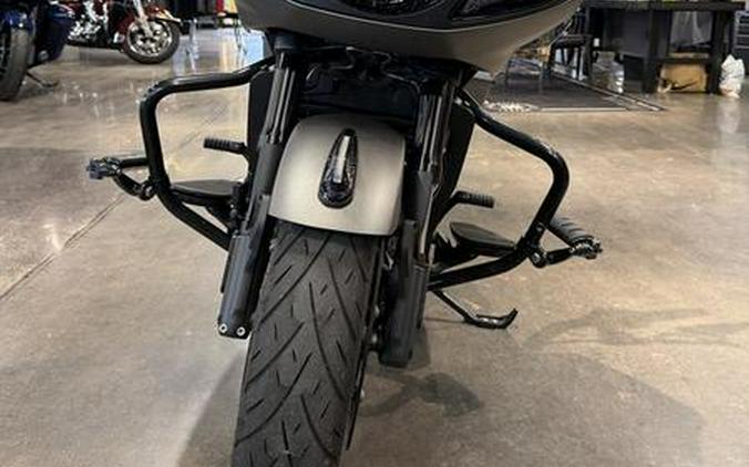 2023 Indian Motorcycle® Challenger® Dark Horse® Titanium Smoke