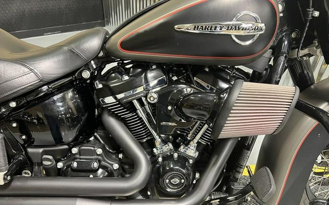 2018 Harley-Davidson FLHCS - Softail Heritage Classic 114