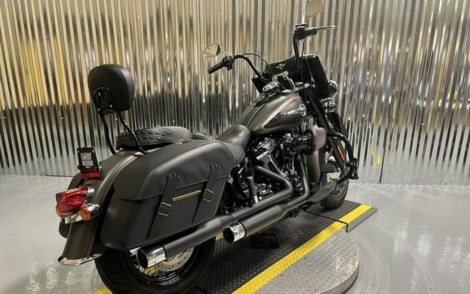 2018 Harley-Davidson FLHCS - Softail Heritage Classic 114