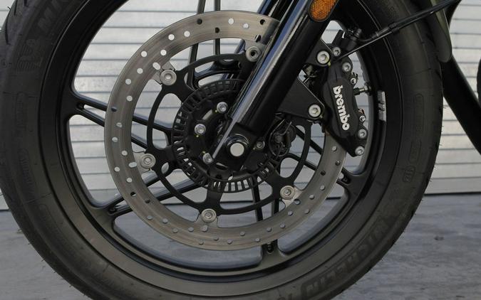 2024 Moto Guzzi V7 Stone