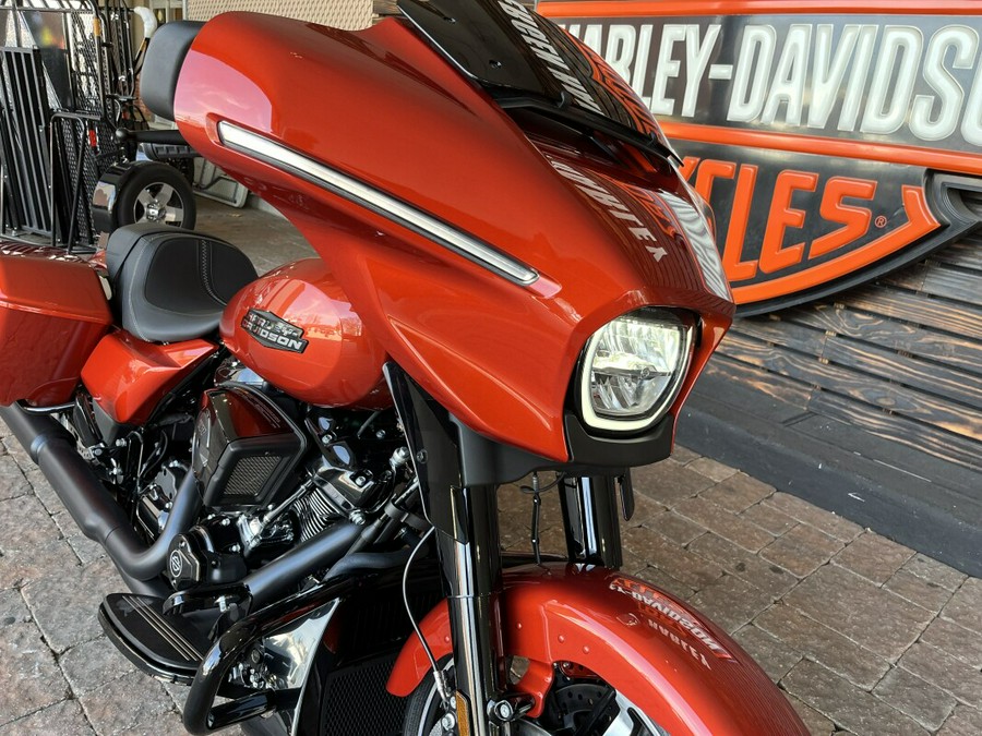 FLHX 2024 Street Glide®