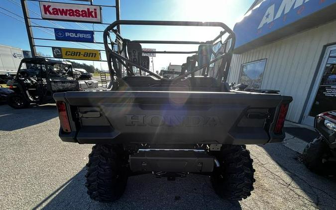 2025 Honda® Pioneer 1000-6 Deluxe Crew