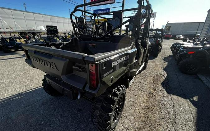 2025 Honda® Pioneer 1000-6 Deluxe Crew