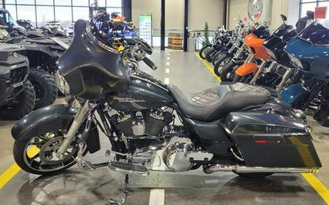 2009 Harley-Davidson® FLHX - Street Glide®
