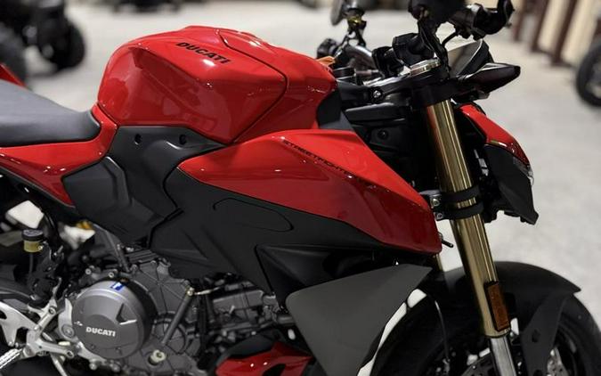 2026 Ducati Streetfighter V2