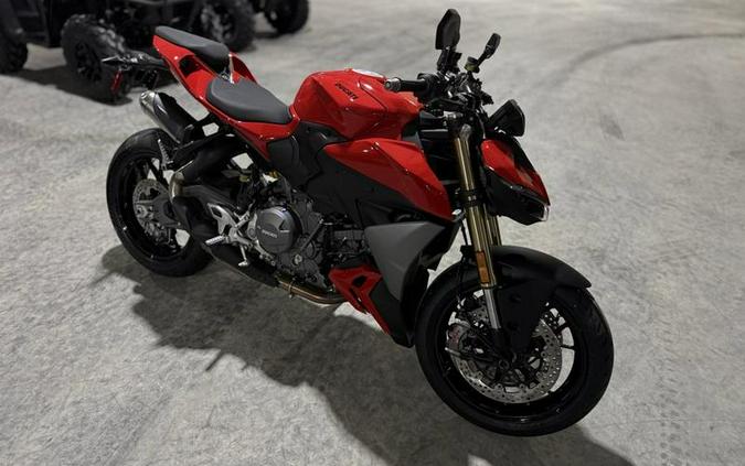 2026 Ducati Streetfighter V2