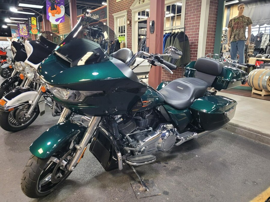 2024 Harley-Davidson® Road Glide® Alpine Green