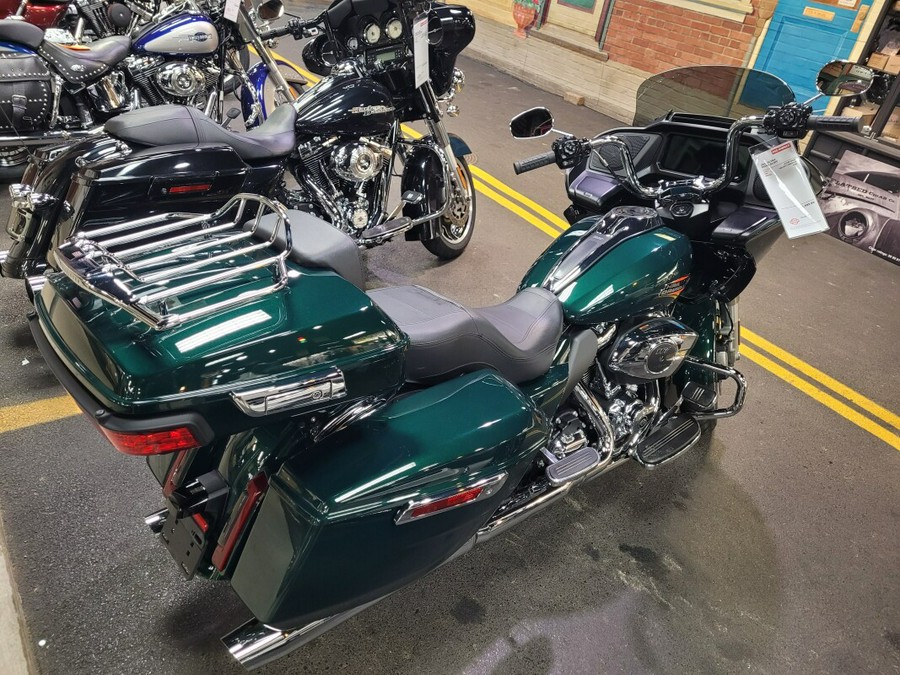 2024 Harley-Davidson® Road Glide® Alpine Green